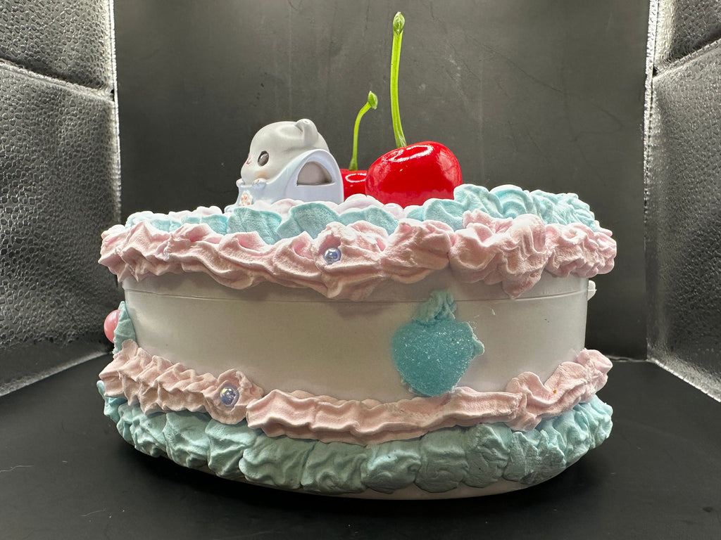 Kawaii gray cat cake jewelry boxes