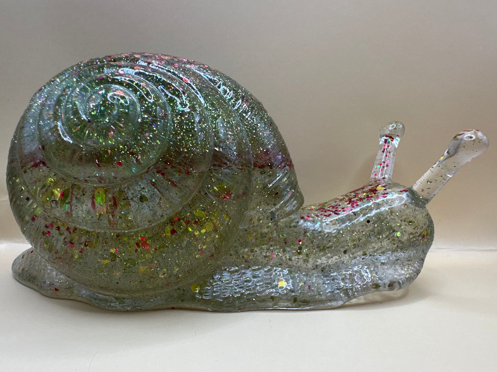 Glitter resin snail