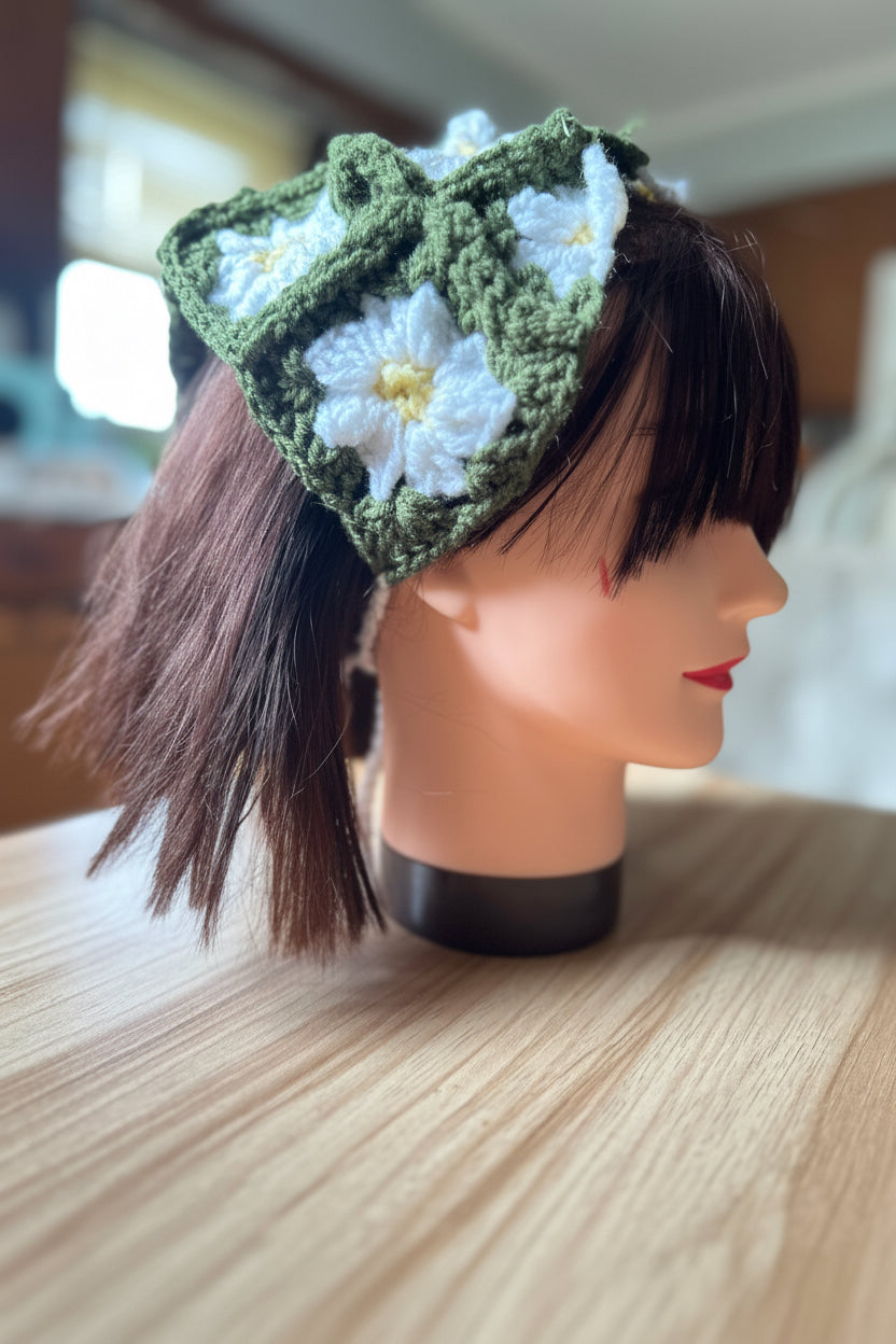 Crochet daisy bandana
