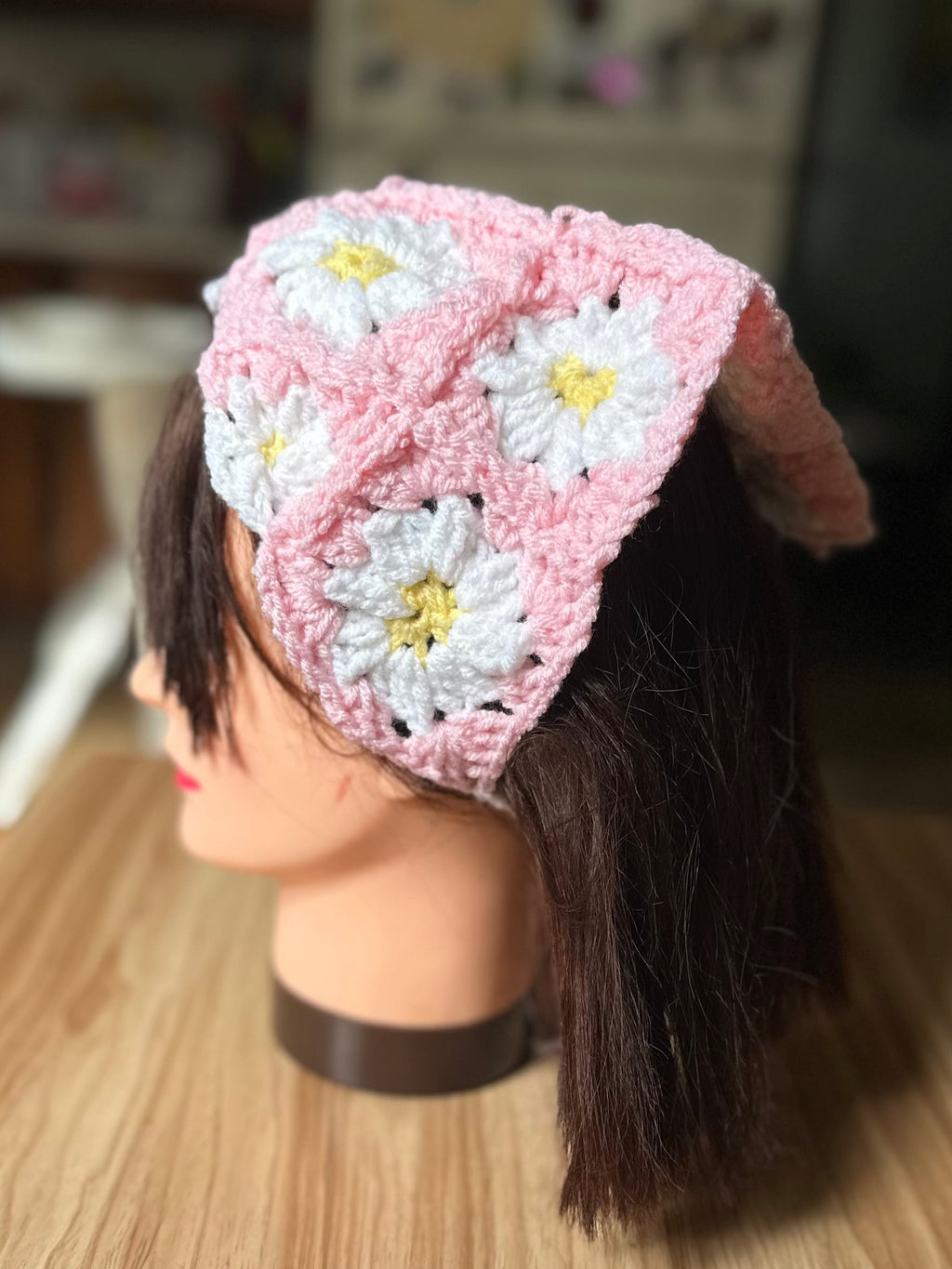 Crochet daisy bandana