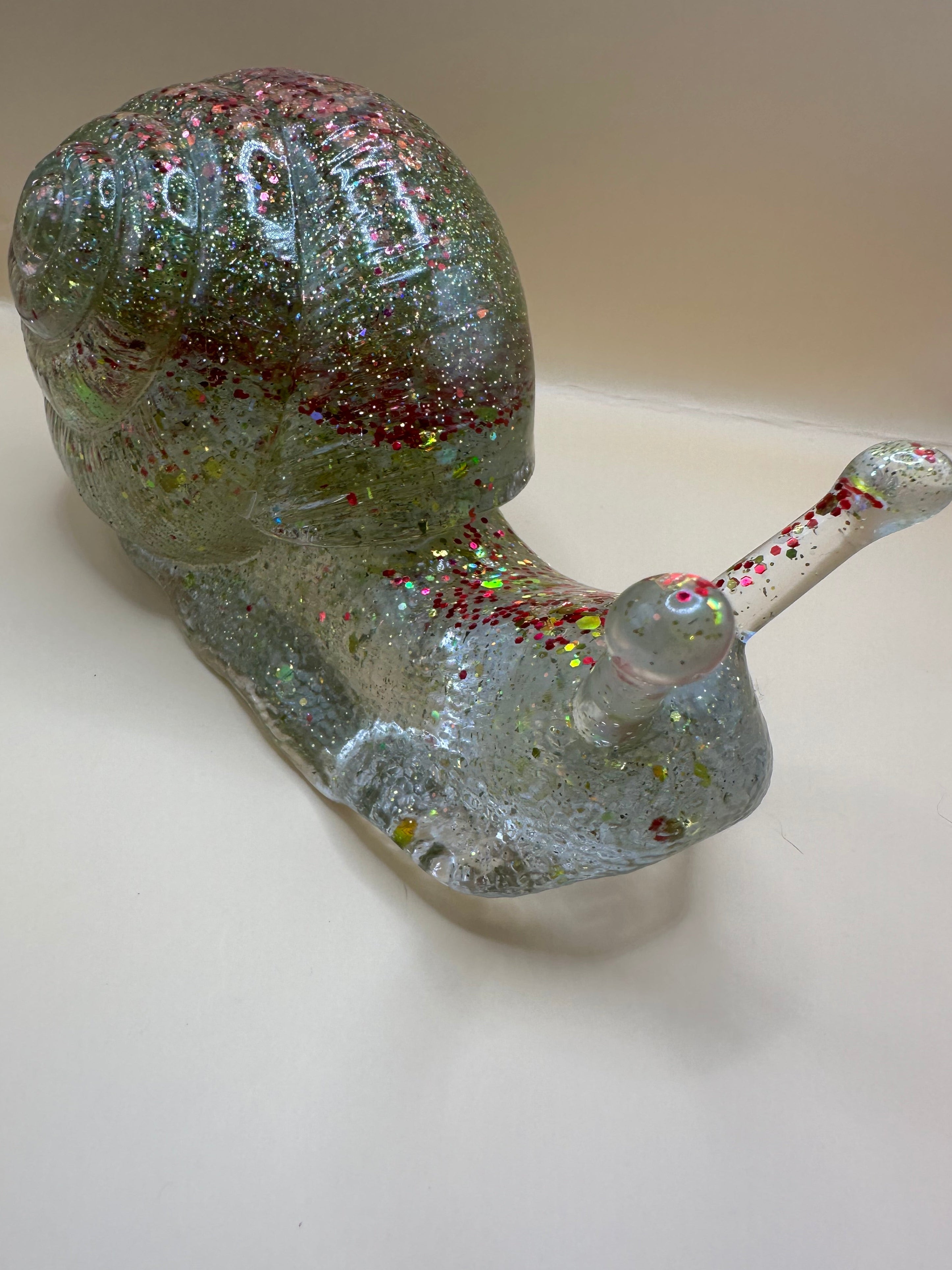 Glitter resin snail