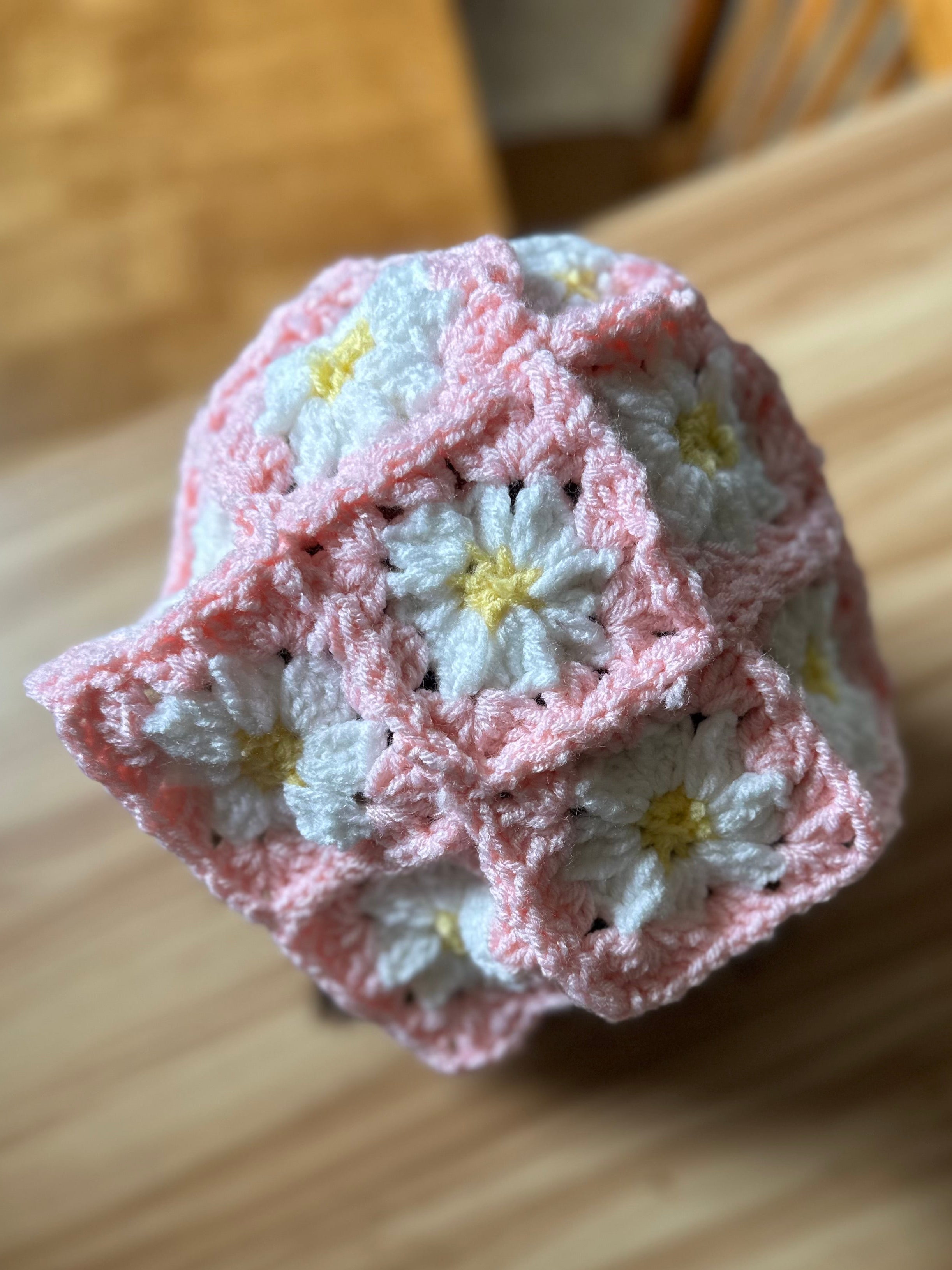 Crochet daisy bandana
