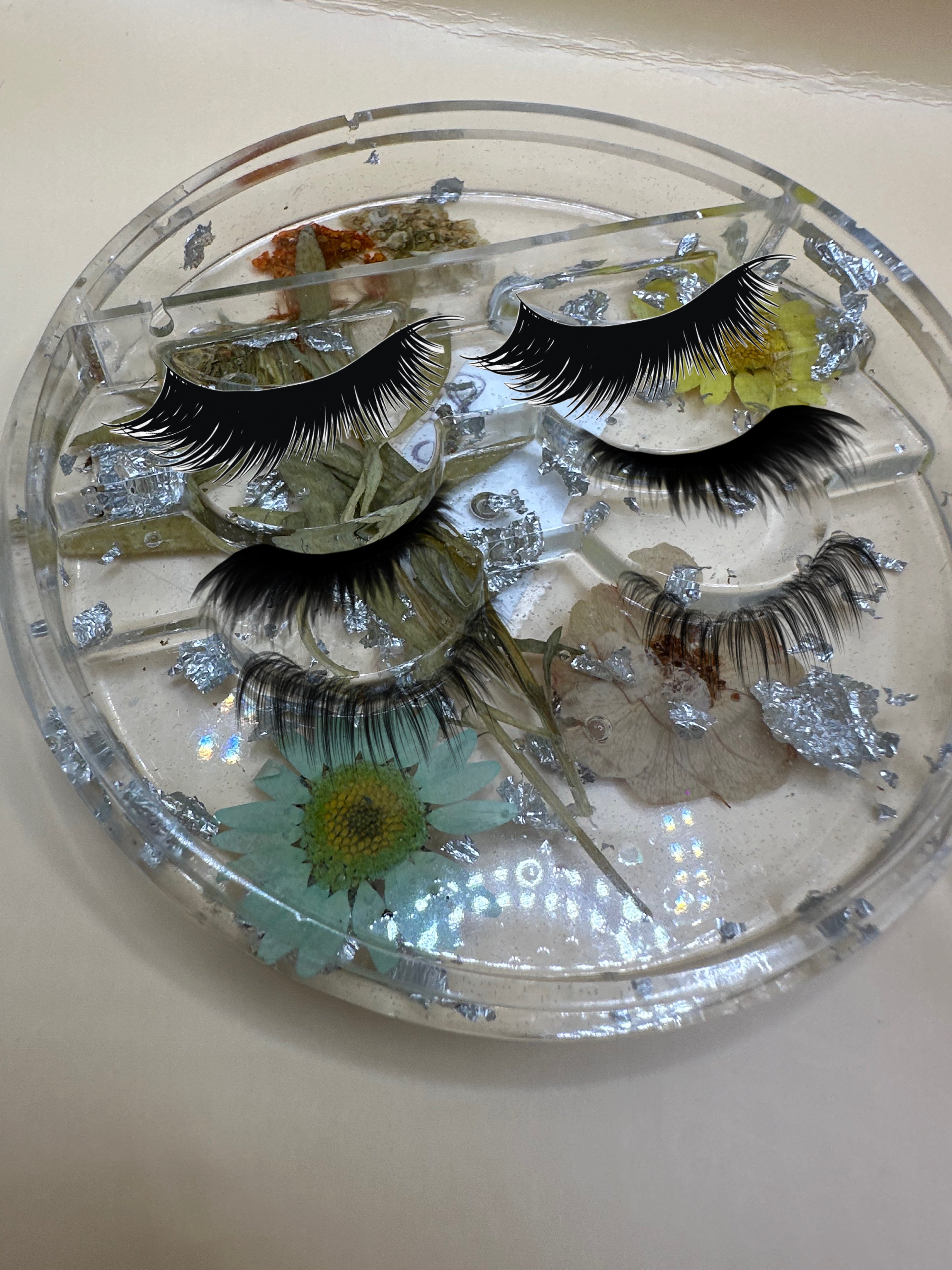 Handmade resin eyelash case