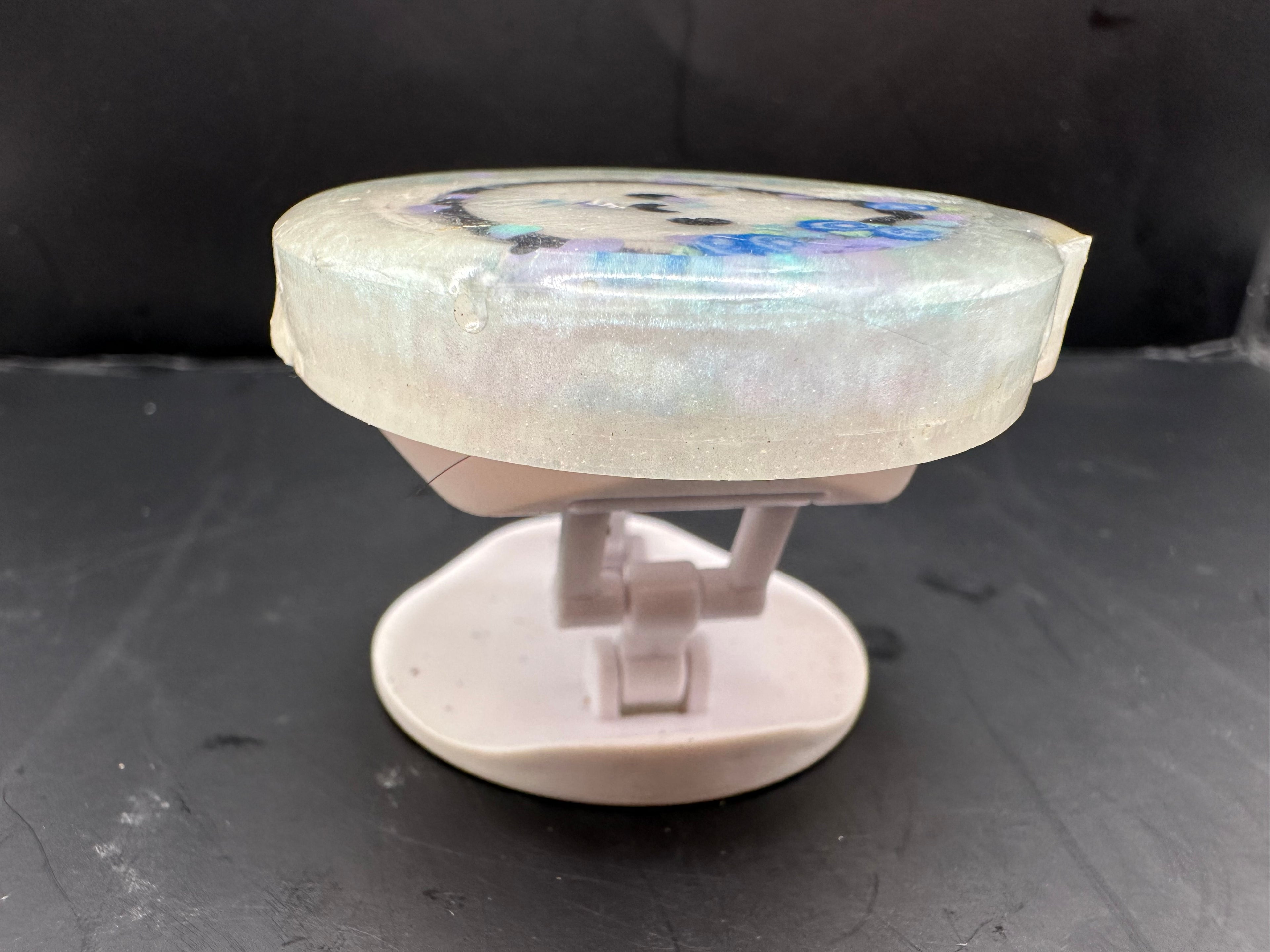 Dumpling shaker phone grip