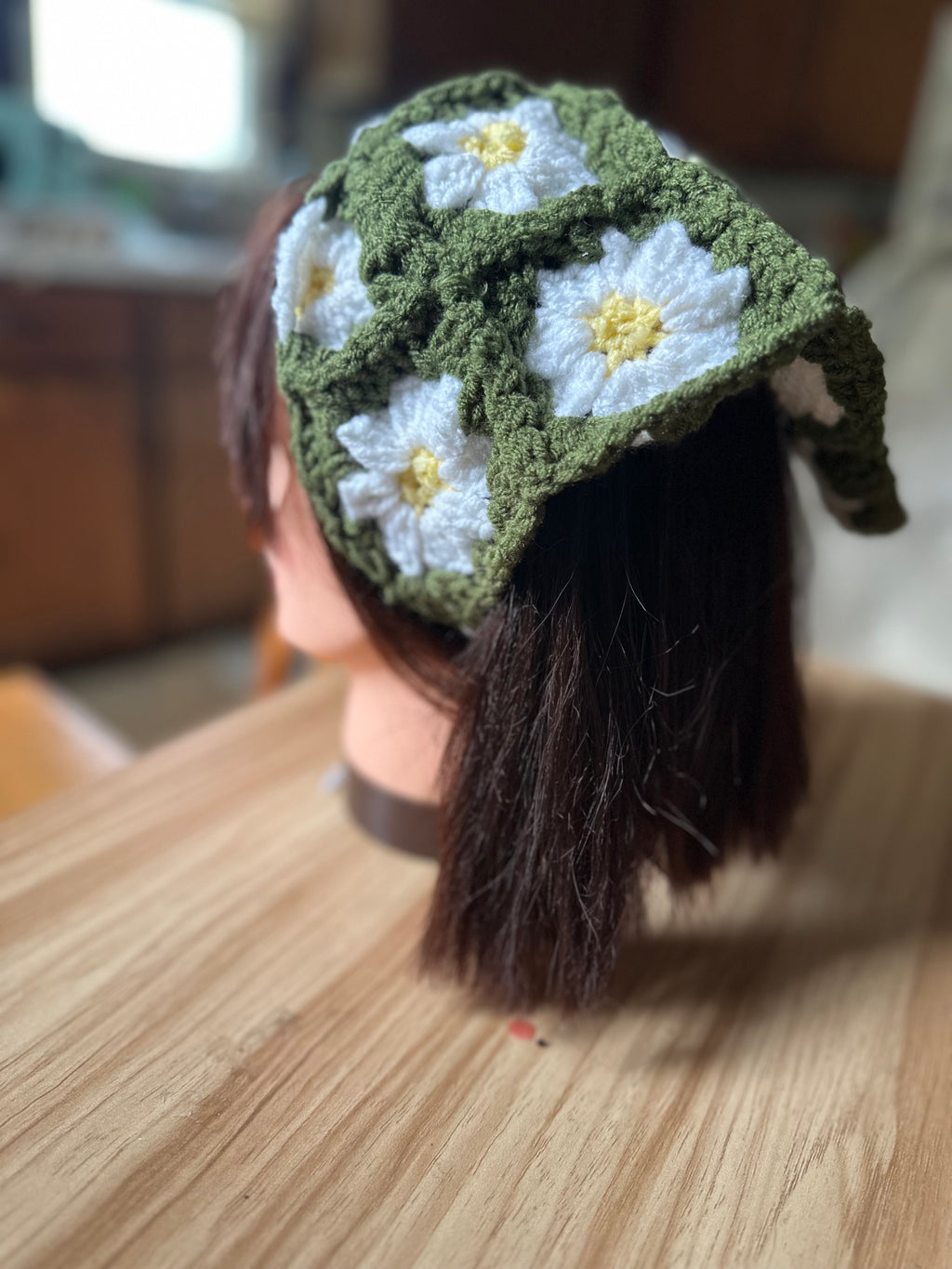 Crochet daisy bandana
