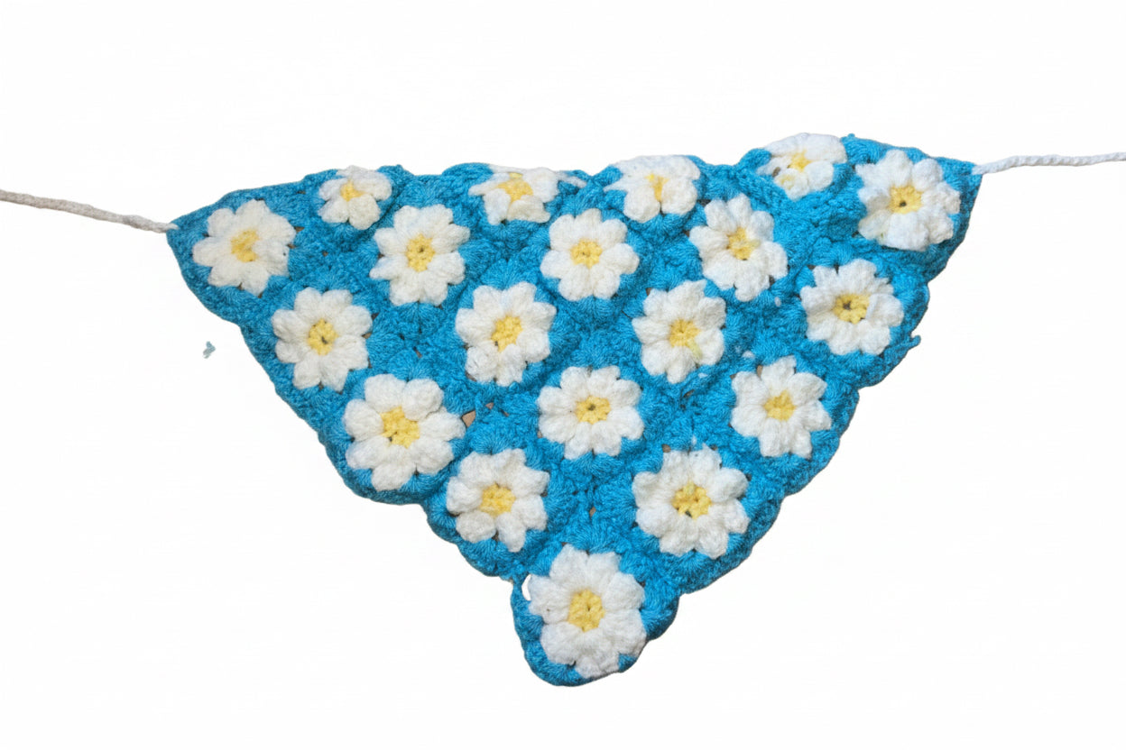 Crochet daisy bandana