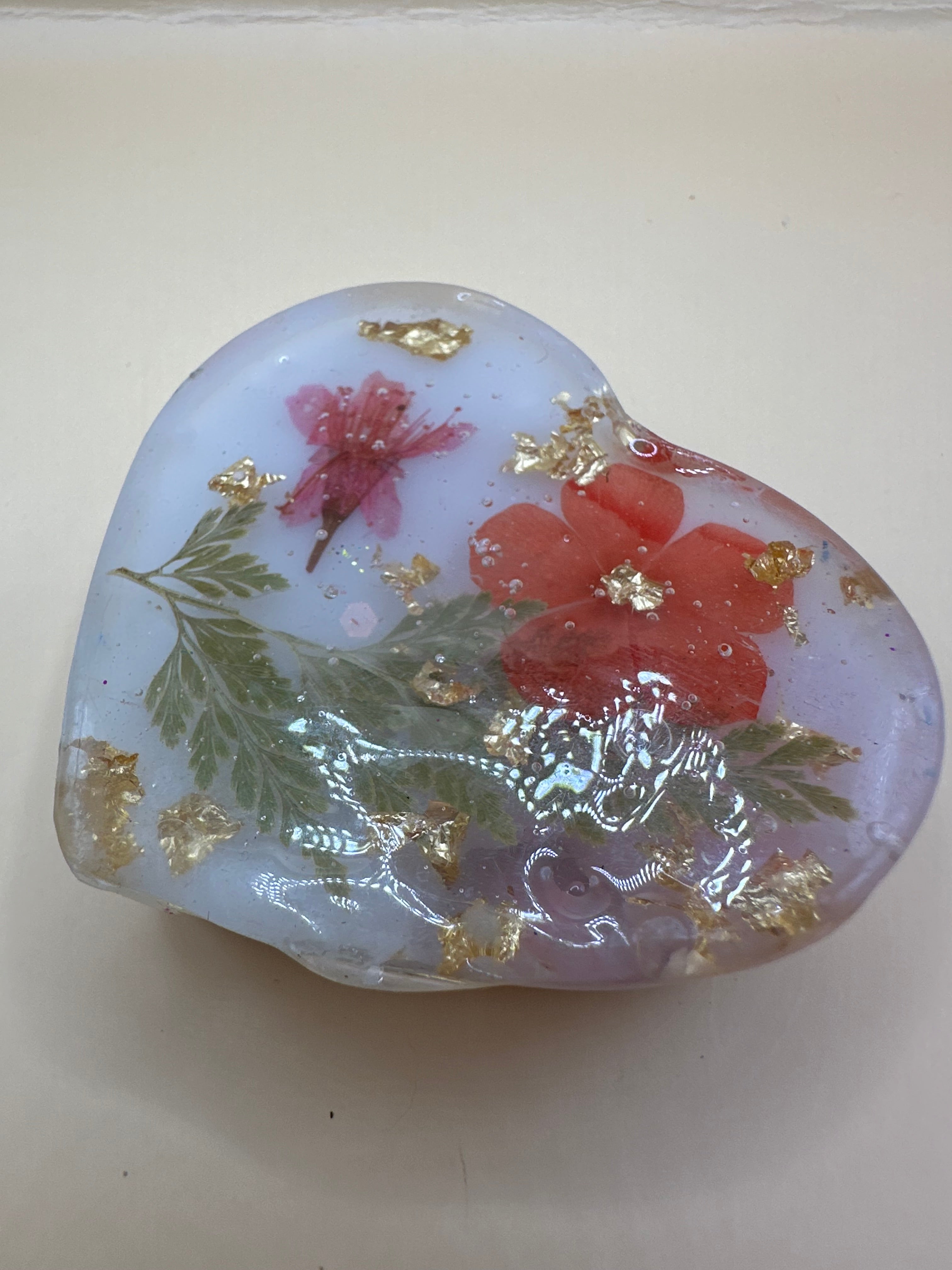 Heart shaped handmade pressed flowers resin magnet