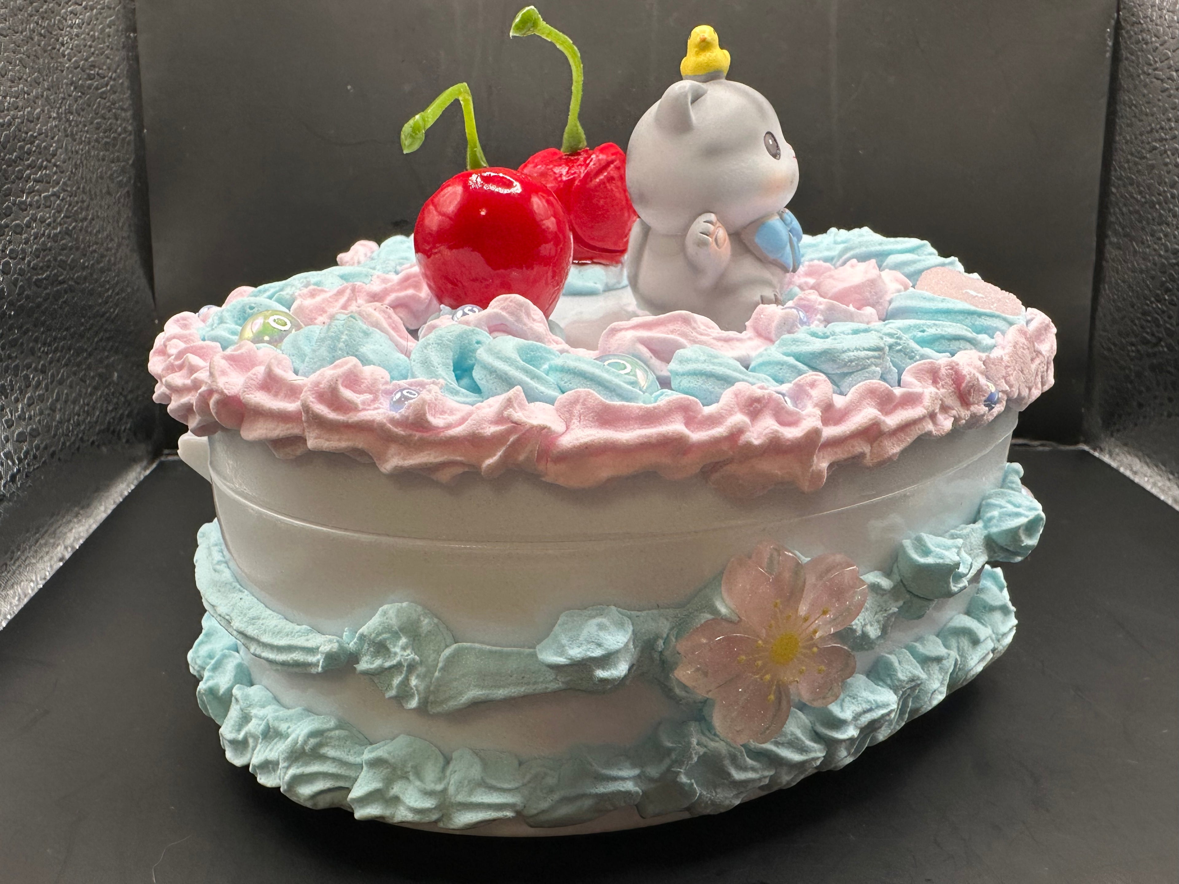 Kawaii gray cat cake jewelry boxes