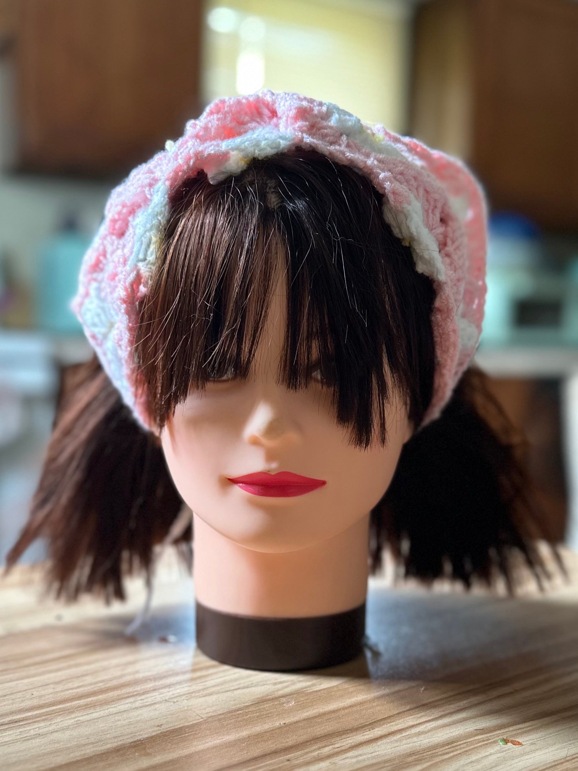 Crochet daisy bandana